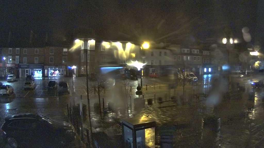 Thirsk webcam overlooking the Market Place