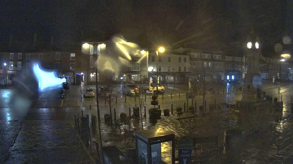 Thirsk webcam overlooking the Market Place