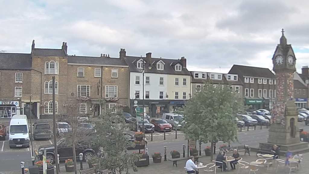 Thirsk webcam overlooking the Market Place